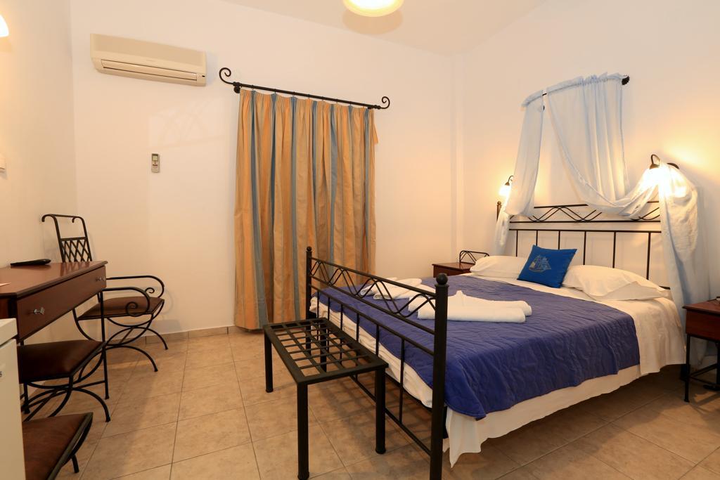 Sifnos Hotel Benaki Platis Gialos  Extérieur photo